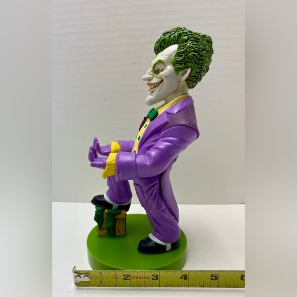 Cable Guys DC Comics The Joker Batman Statue - Controller & Phone Holder - Picture 16 of 16
